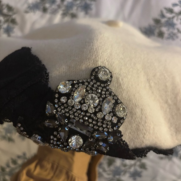 Italian Bejeweled Beret 100% Wool - Picture 7 of 7